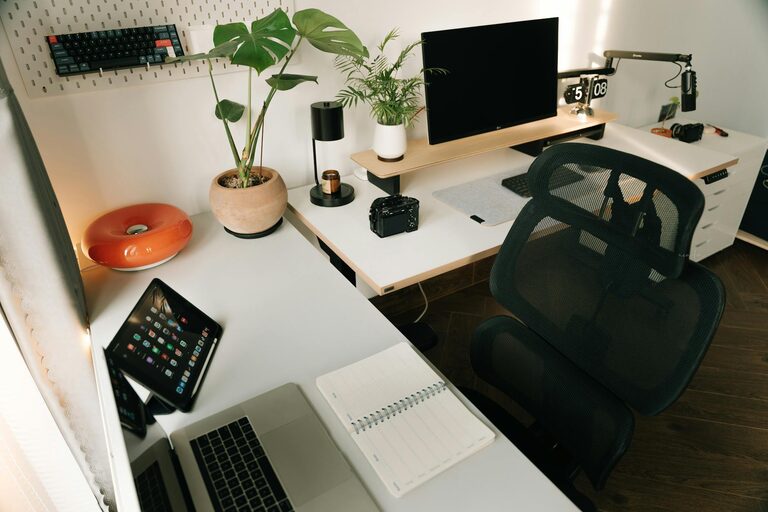 Simple Tips for Organizing Your Home Workspace to Boost Productivity and Comfort